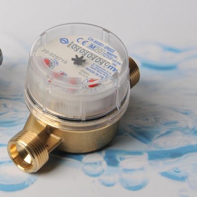 Contatori d'acqua a getto unico, modello Super Dry, con quadrante asciutto a 5 rulli, per acqua fredda e calda approvati MID MI001